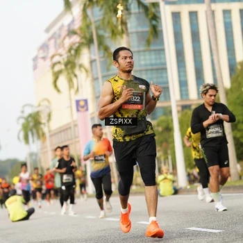 Runner Photo 6383964