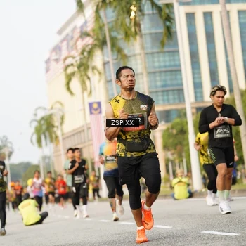 Runner Photo 6383973
