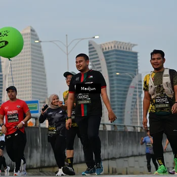 Runner Photo 6384000