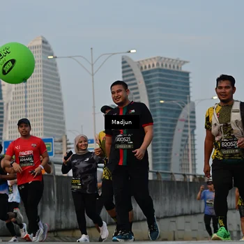 Runner Photo 6384022