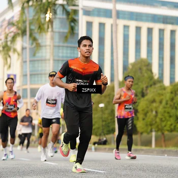 Runner Photo 6384069