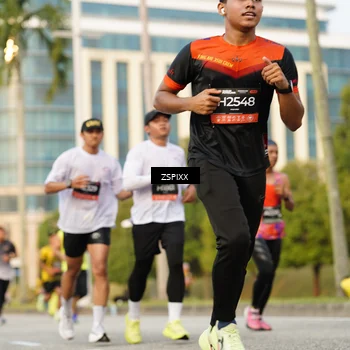 Runner Photo 6384077
