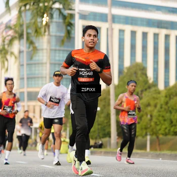 Runner Photo 6384078