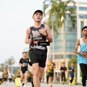 Runner Photo 6384119
