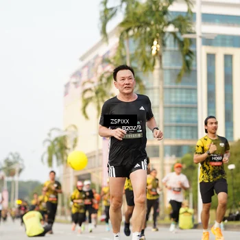 Runner Photo 6384152