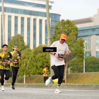 Runner Photo 6384225