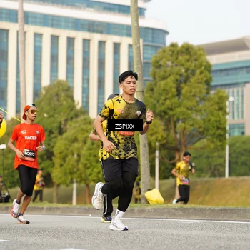 Runner Photo 6384240