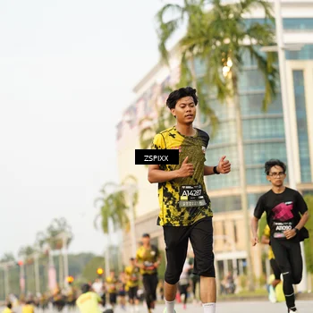 Runner Photo 6384333
