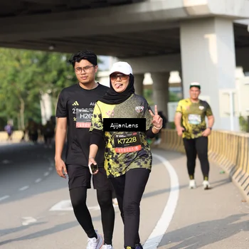 Runner Photo 6384345