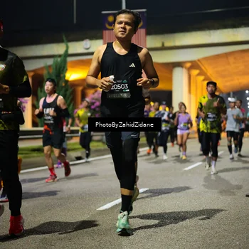 Runner Photo 6384349