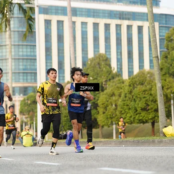 Runner Photo 6384440