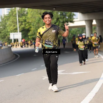 Runner Photo 6384511