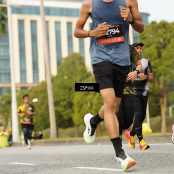 Runner Photo 6384530
