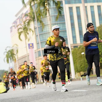 Runner Photo 6384575