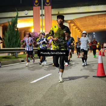 Runner Photo 6384599