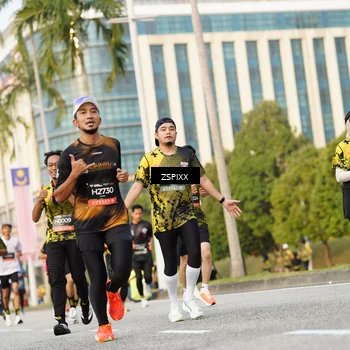 Runner Photo 6384657