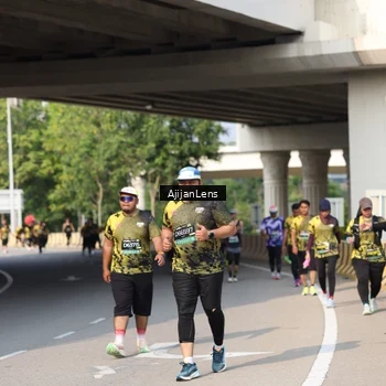 Runner Photo 6384747