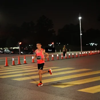 Runner Photo 6384769