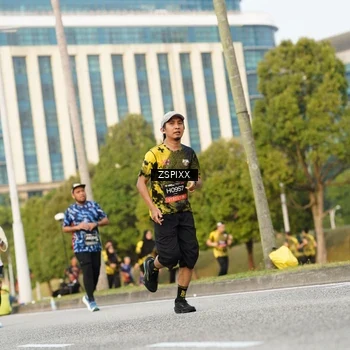Runner Photo 6384842