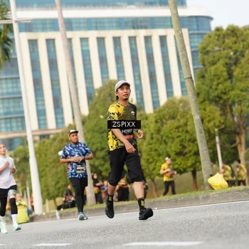 Runner Photo 6384845