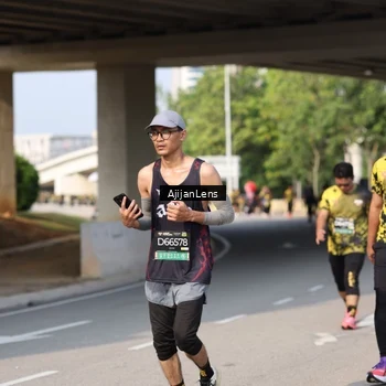 Runner Photo 6384851