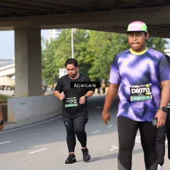 Runner Photo 6384975