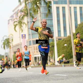 Runner Photo 6384994