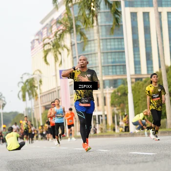 Runner Photo 6384995