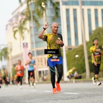 Runner Photo 6385003