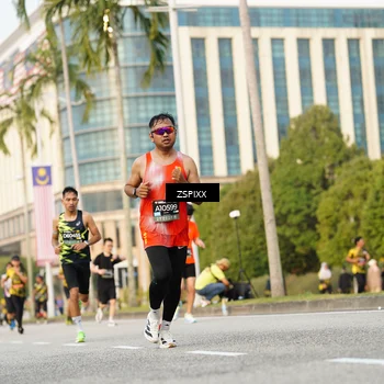 Runner Photo 6385055