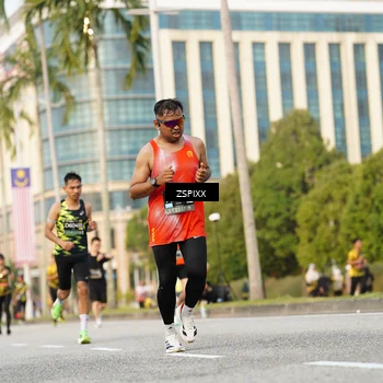 Runner Photo 6385072