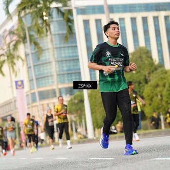 Runner Photo 6385206