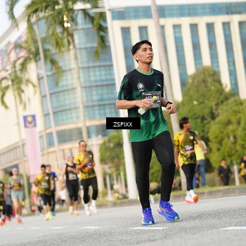 Runner Photo 6385209