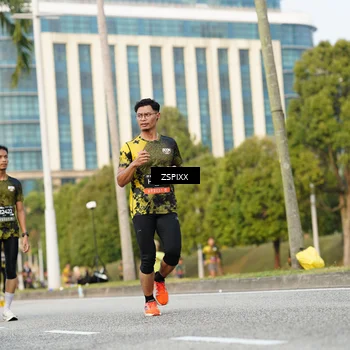 Runner Photo 6385377