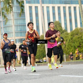 Runner Photo 6385435