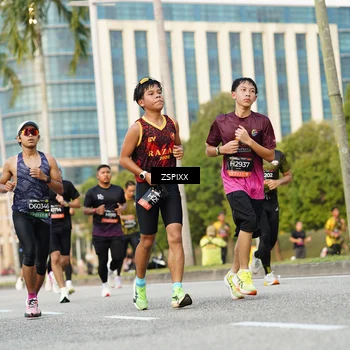 Runner Photo 6385438
