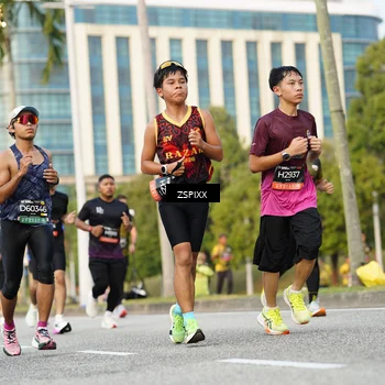 Runner Photo 6385472