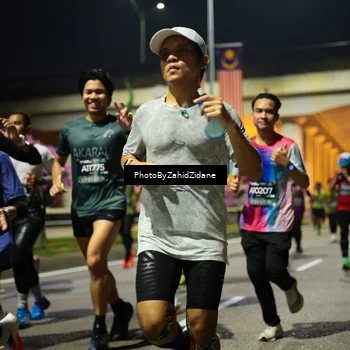 Runner Photo 6385478
