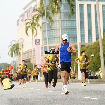 Runner Photo 6385694