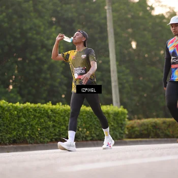 Runner Photo 6385753