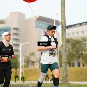 Runner Photo 6385836
