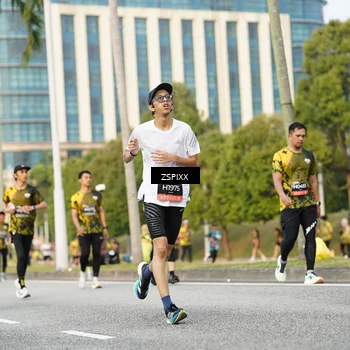 Runner Photo 6385900