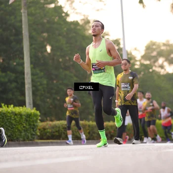 Runner Photo 6385910