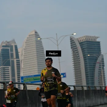 Runner Photo 6385934