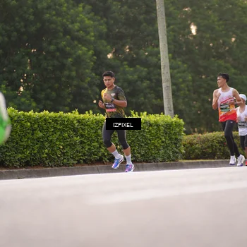 Runner Photo 6385946