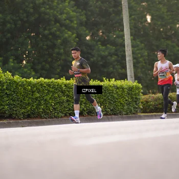Runner Photo 6385948