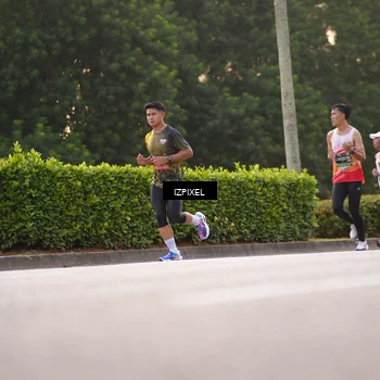 Runner Photo 6385959