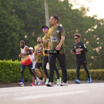 Runner Photo 6386043
