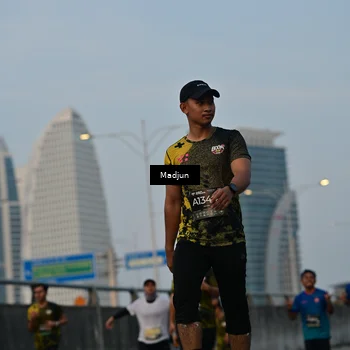 Runner Photo 6386476