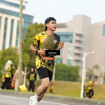 Runner Photo 6386559